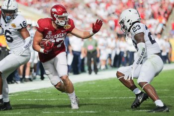 Arkansas Razorbacks tight end BLAKE KERN (87) makes a running play during the Outback Bowl at Raymond James Stadium in Tampa, FL on January 1, 2022.